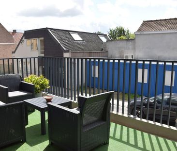 Ruim appartement in Wevelgem met vlotte bereikbaarheid - Photo 1