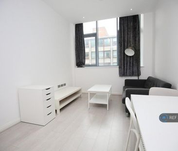 1 bedroom flat to rent - Photo 2