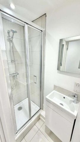 Fortune Green Road, London, NW6 - Photo 3