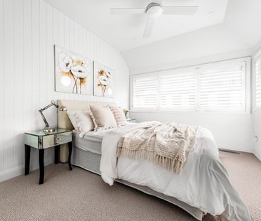 Charming Coastal Retreat - Level Stroll to Collaroy Beach - Photo 6