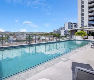 Varsity Lakes - Photo 1