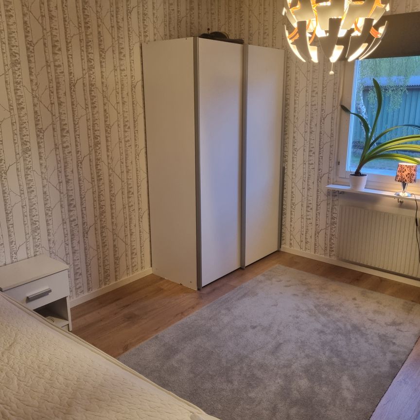 Julrosvägen, Västerås - Photo 1