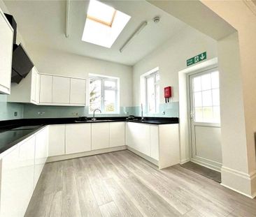 House share to rent - Photo 4