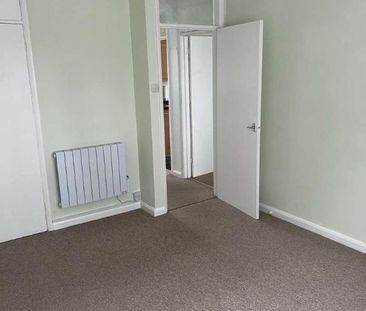 Coxford Road Lordswood Southampton, SO16 - Photo 2