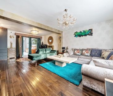 5 bedroom detached house to rent - Photo 2