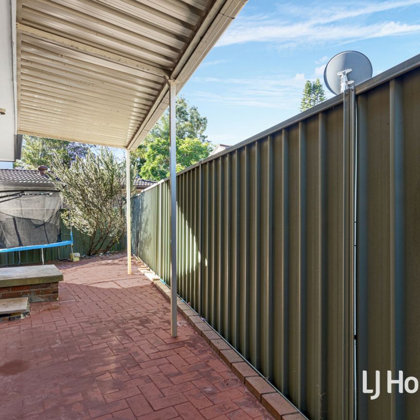 Family Living in Kings Langley - 3 Bedrooms! - Photo 1