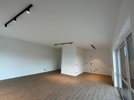 Hochwertige Neubau-Wohnung, exklusive Ausstattung, mit Balkon & Fahrstuhl, in Hennen, zu vermieten - Photo 5