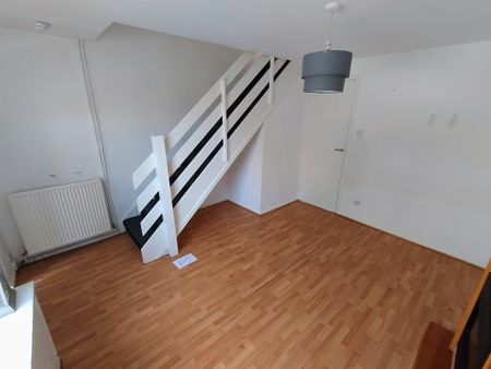 Warmley Close, Dunstall, Wolverhampton - Photo 2