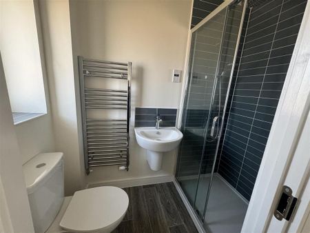 2 bedroom end of terrace house to rent - Photo 5