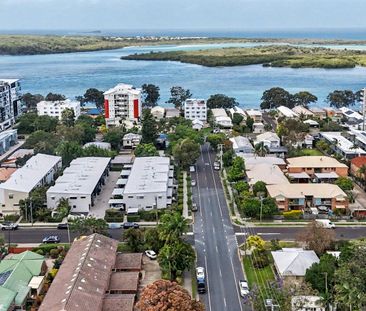 Renovated Townhouse in Maroochydore !! - Photo 3