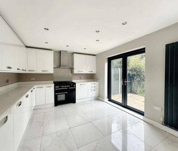 3 bedroom semi-detached house to rent - Photo 5