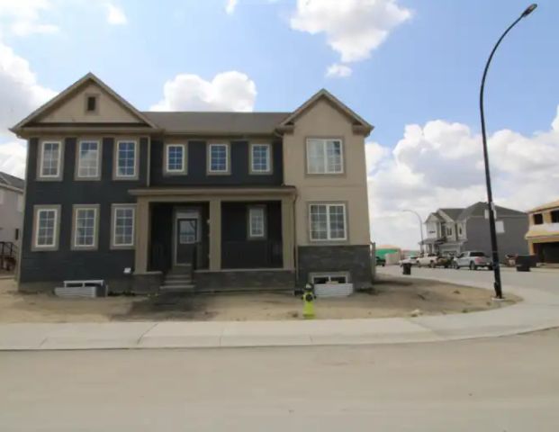 9 Cityline Square NE Main Suite | 9 Cityline Sq NE, Calgary - Photo 1