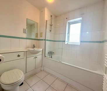 1 Bedroom Flat - Purpose Built To Let - Photo 4