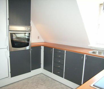 Moderniseret 1. sals lejlighed centralt i Aabenraa by - Photo 4