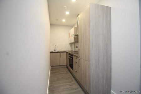 2 bedroom property to rent in Brentwood - Photo 2