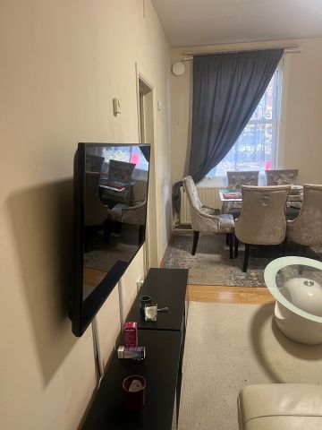 1 Bed Flat, Chiswick High Road, W4 - Photo 3