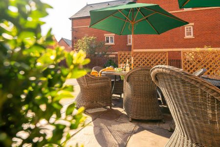 1 bedroom retirement property to rent - Photo 4