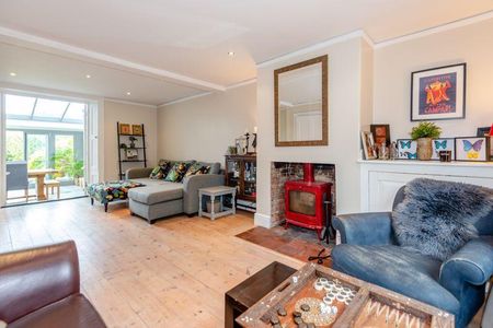 5 bedroom semi-detached house to rent - Photo 5