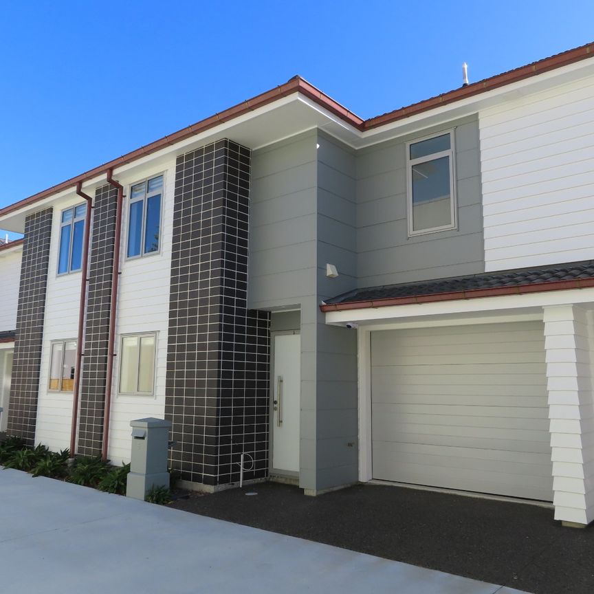 CENTRAL LOWER HUTT LIVING - Photo 1