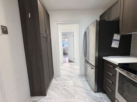 For Lease - 101 Burnside Drive Unit# Main, Toronto, Ontario - Photo 3
