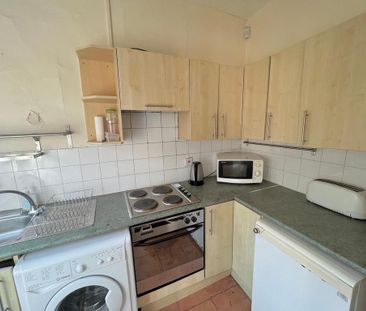 3 bedroom terraced house to rent - Photo 6