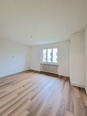 "Teilsanierte Wohnung per sofort zu vermieten" - Foto 1