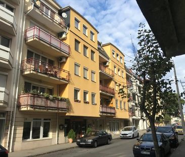 Kiadó újszerű állapotú lakás - Győr - Fotó 1
