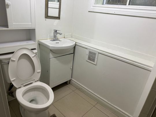 For Lease - 4075 Lawrence Avenue, Toronto, Ontario - Photo 1