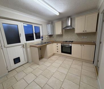 2 bedroom terraced house to rent - Photo 2