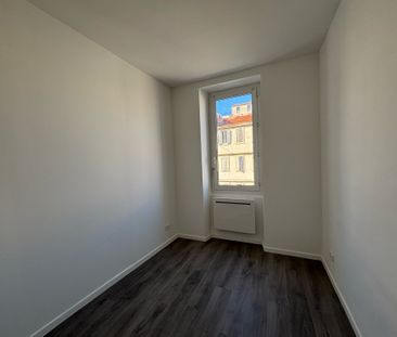 Location Appartement 2 pièces 33m² MARSEILLE 6ème - Photo 2