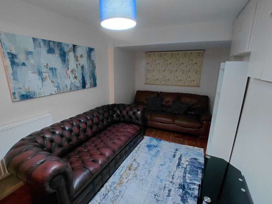 🌟Dreamy Double 18 Min from Hospital & Uni🌟 Room 1 - Photo 1