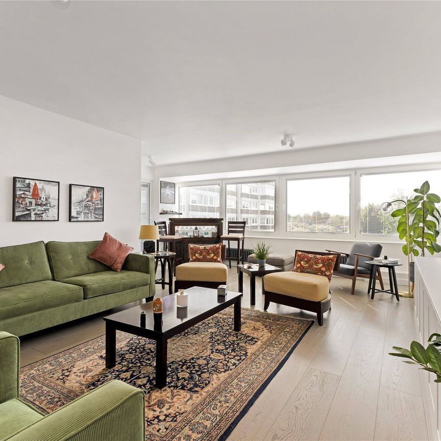 Somerset House, Somerset Road, London, SW19 flat to rent - Photo 1