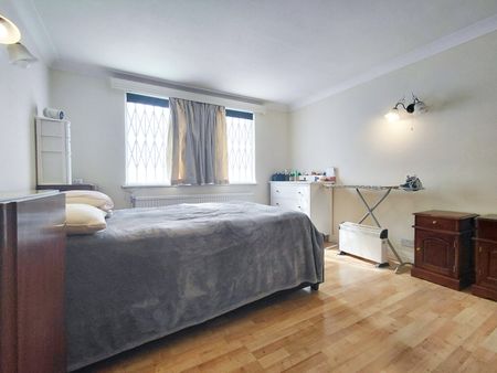 Chatsworth Road, London W5 - Photo 3