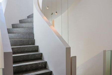 Villa d’exception de +- 892m² avec piscine / Parc du Wolvendael. - Photo 2