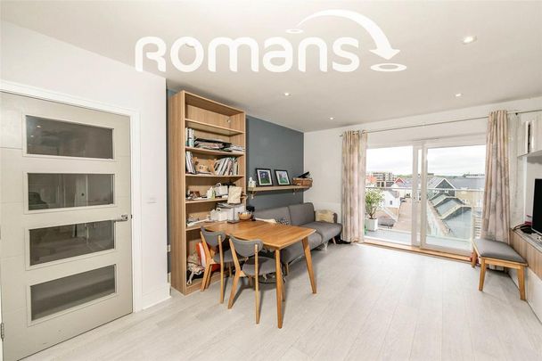 3 bedroom flat to rent - Photo 1