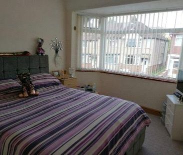 3 bedroom end of terrace house to rent - Photo 4