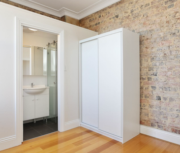 Stylish Apartment, Right In The Heart Of Summer Hill - Photo 6