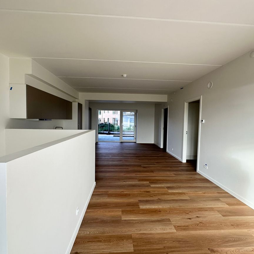 Moderne lejlighed med smuk udsigt til fjorden - Photo 1