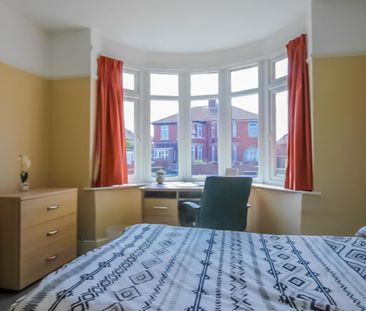 4 Tranby Avenue - Photo 1