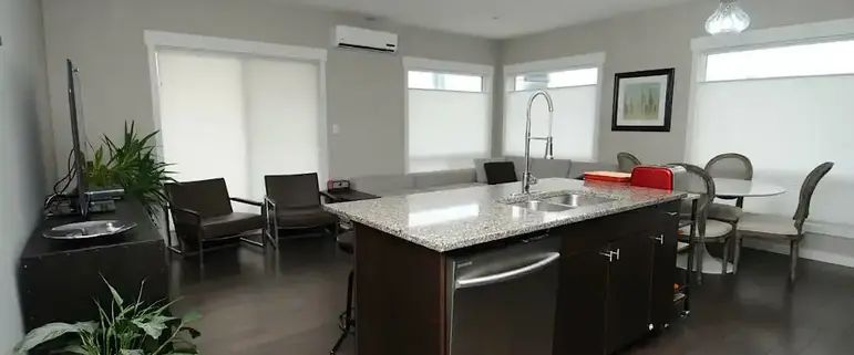 2 BEDROOM 2 BATHROOM GORGEOUS CONDO RIGHT BY THE BREWERY DISTRICT! | 211 - 11425 105 Ave NW, Edmonton - Photo 1