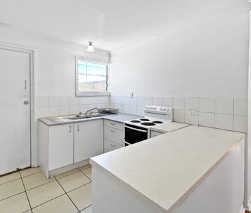 APPLICATION APPROVED Spacious 3-Bedroom Apartment Opposite the Broa... - Photo 4