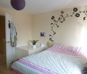 Room in a Shared House, Hatchley Street, M13 - Photo 1