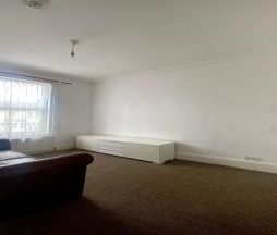 2 Bed Flat, Sunnyside Road, IG1 - Photo 2