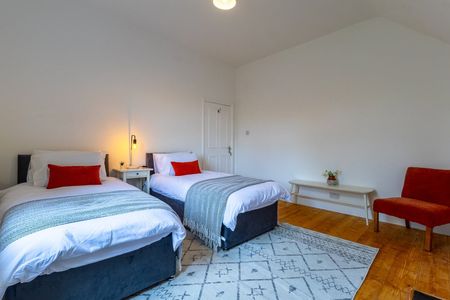 2 Bed Flat, Riggindale Road, SW16 - Photo 5