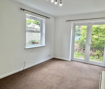 1 bedroom Ground Floor Studio Apartment to rent - Photo 2