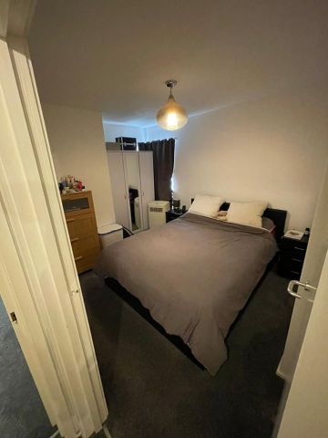 1 Bed Flat, Long Acre, WC2E - Photo 5