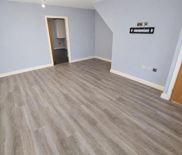 3 bedroom end of terrace house to rent - Photo 3