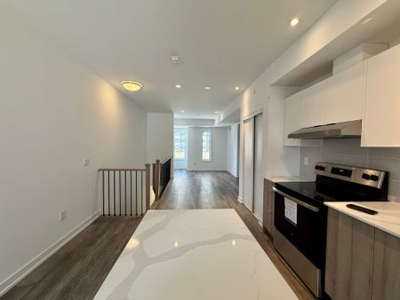 For Lease - 3069 Pharmacy Avenue Unit# 2, Toronto, Ontario - Photo 3