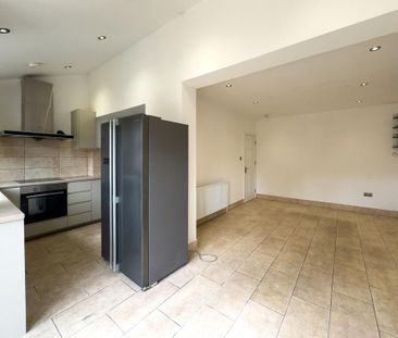 5 bedroom semi-detached house to rent - Photo 5