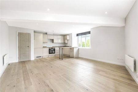 Queens Road, Weybridge, Surrey, KT13 9DL - Photo 5